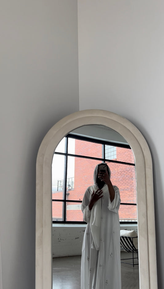 LUXURY WHITE STONES ABAYA